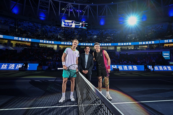 队逆袭的动 队逆袭的动